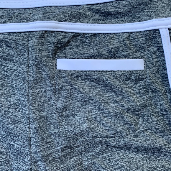 Athleta GiRL Heather Grey running shorts XL/14 - Picture 3 of 5